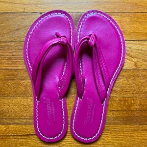 Bernardo pink Miami Thong sandal leather size 9